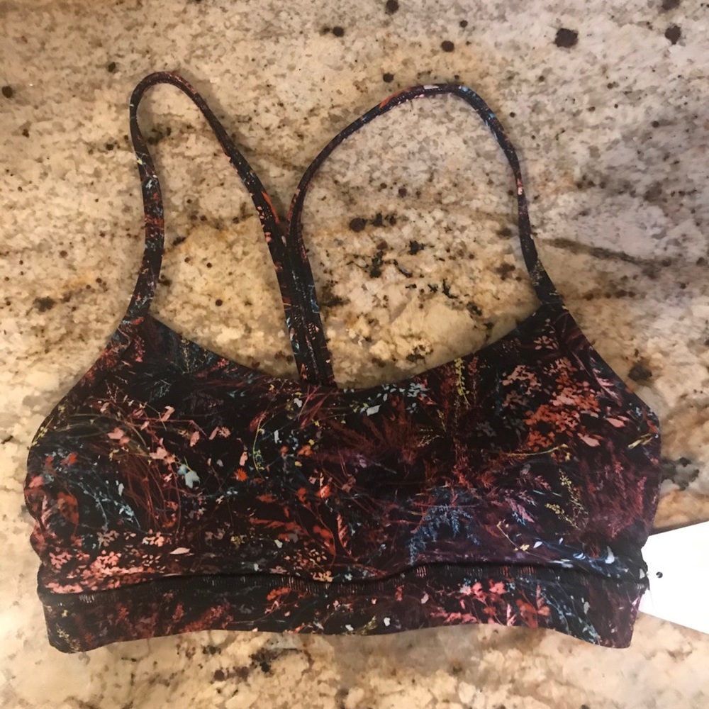 NWT Lululemon size 6 bra